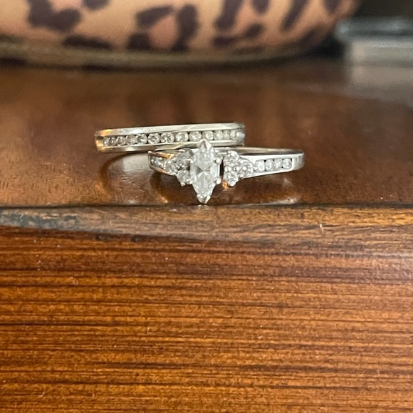 Wedding Set - Picture 2 of 3